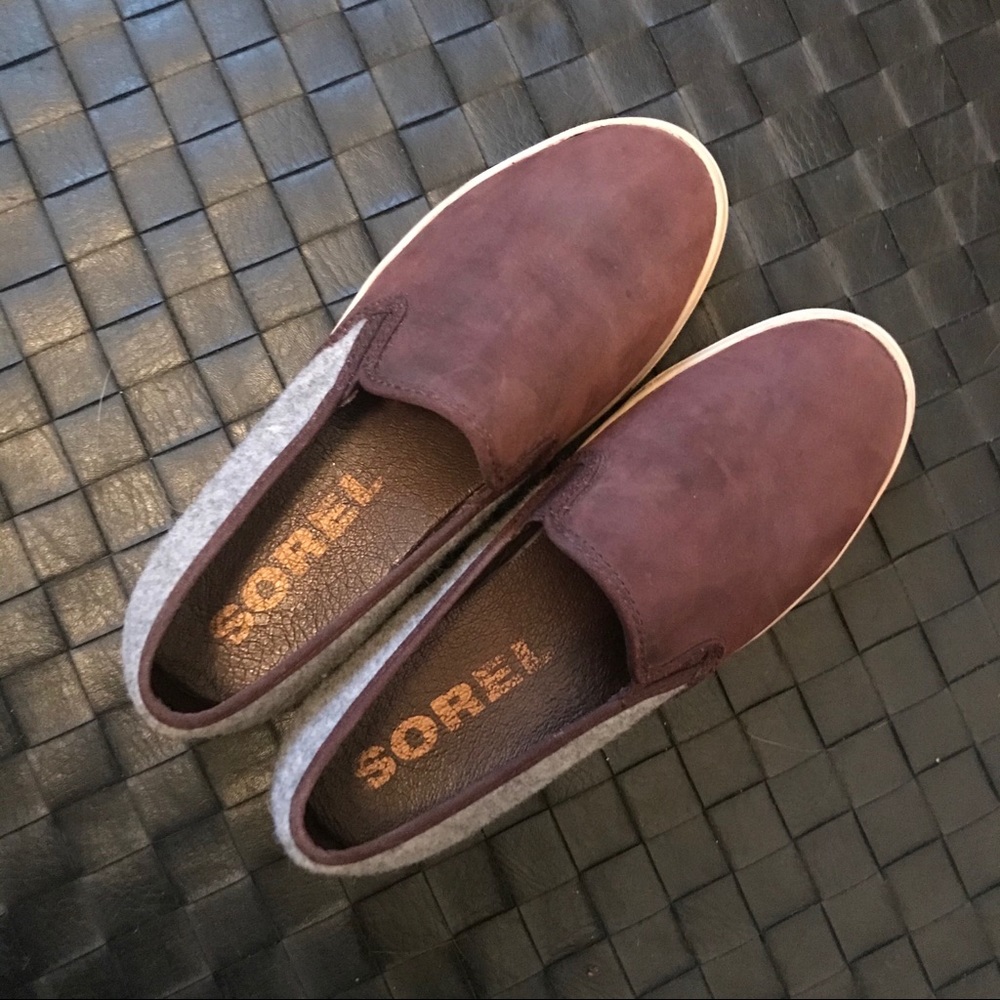 SOREL Loafer Size 8